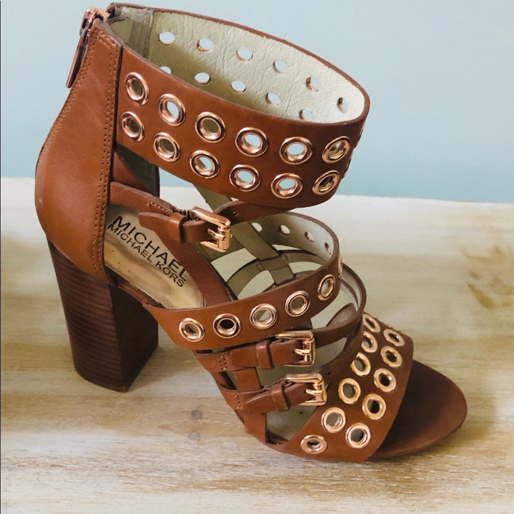 Michael Kors grommet sandals - Picture 5 of 5